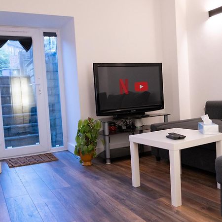 Flat Near Peak District Apartment Mossley Exterior photo